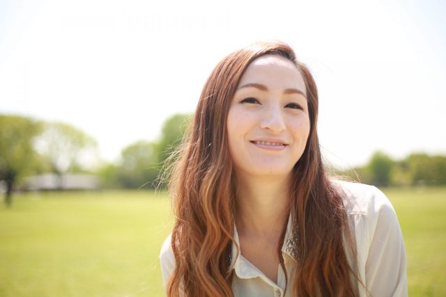 笑顔の女性